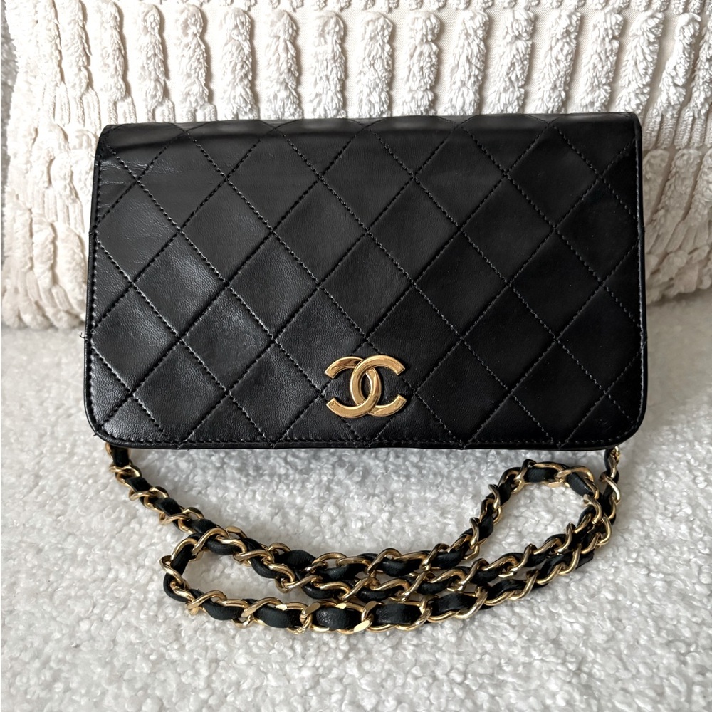 CHANEL Black Lambskin Full Flap Shoulder Bag